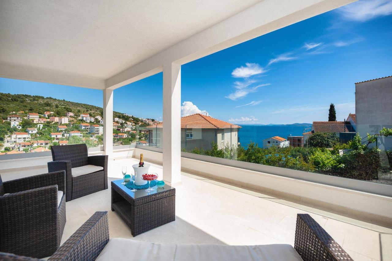 Villa Miholina - With Heated Swimming Pool Trogir Exterior photo